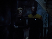 extant_StarTrek_VOY_4x09-YearOfHellPart2_01097.jpg