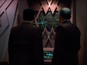 extant_StarTrek_VOY_4x09-YearOfHellPart2_01260.jpg