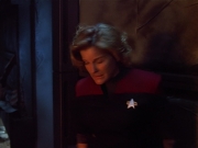 extant_StarTrek_VOY_4x09-YearOfHellPart2_01565.jpg