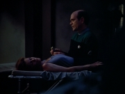 extant_StarTrek_VOY_4x09-YearOfHellPart2_01664.jpg