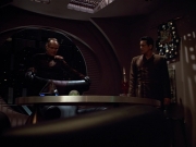 extant_StarTrek_VOY_4x09-YearOfHellPart2_02668.jpg