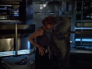 extant_StarTrek_VOY_4x09-YearOfHellPart2_03175.jpg