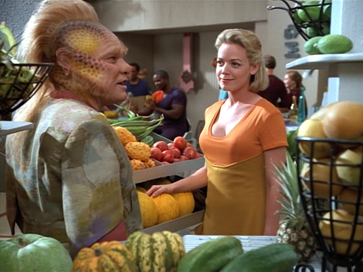 extant_StarTrek_VOY_4x10-RandomThoughts_00247.jpg
