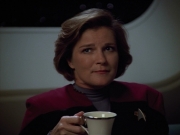 extant_StarTrek_VOY_4x10-RandomThoughts_03787.jpg