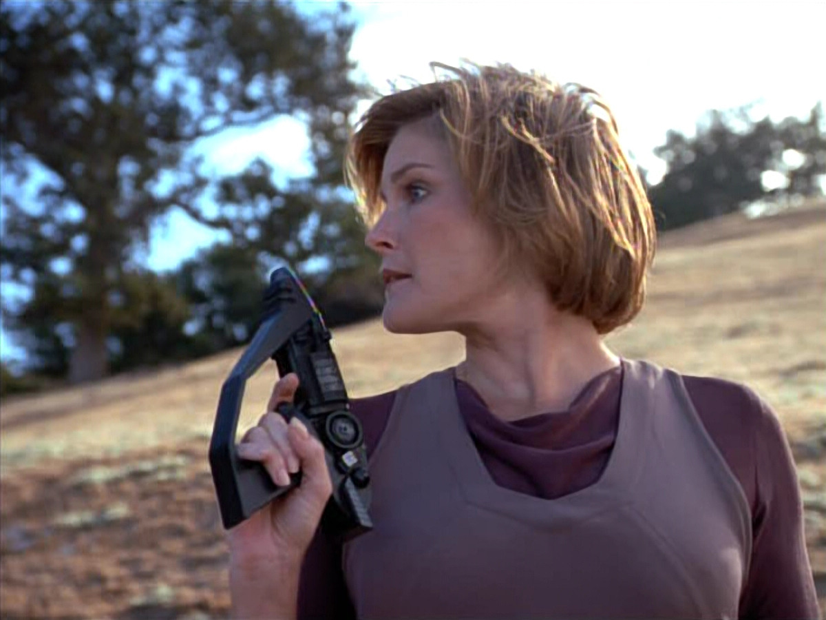 extant_StarTrek_VOY_4x11-ConcerningFlight_03080.jpg