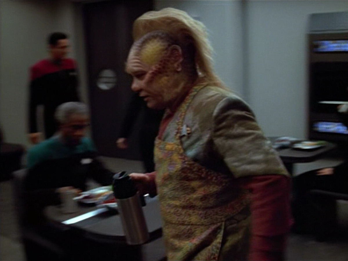 extant_StarTrek_VOY_4x12-MortalCoil_00008.jpg