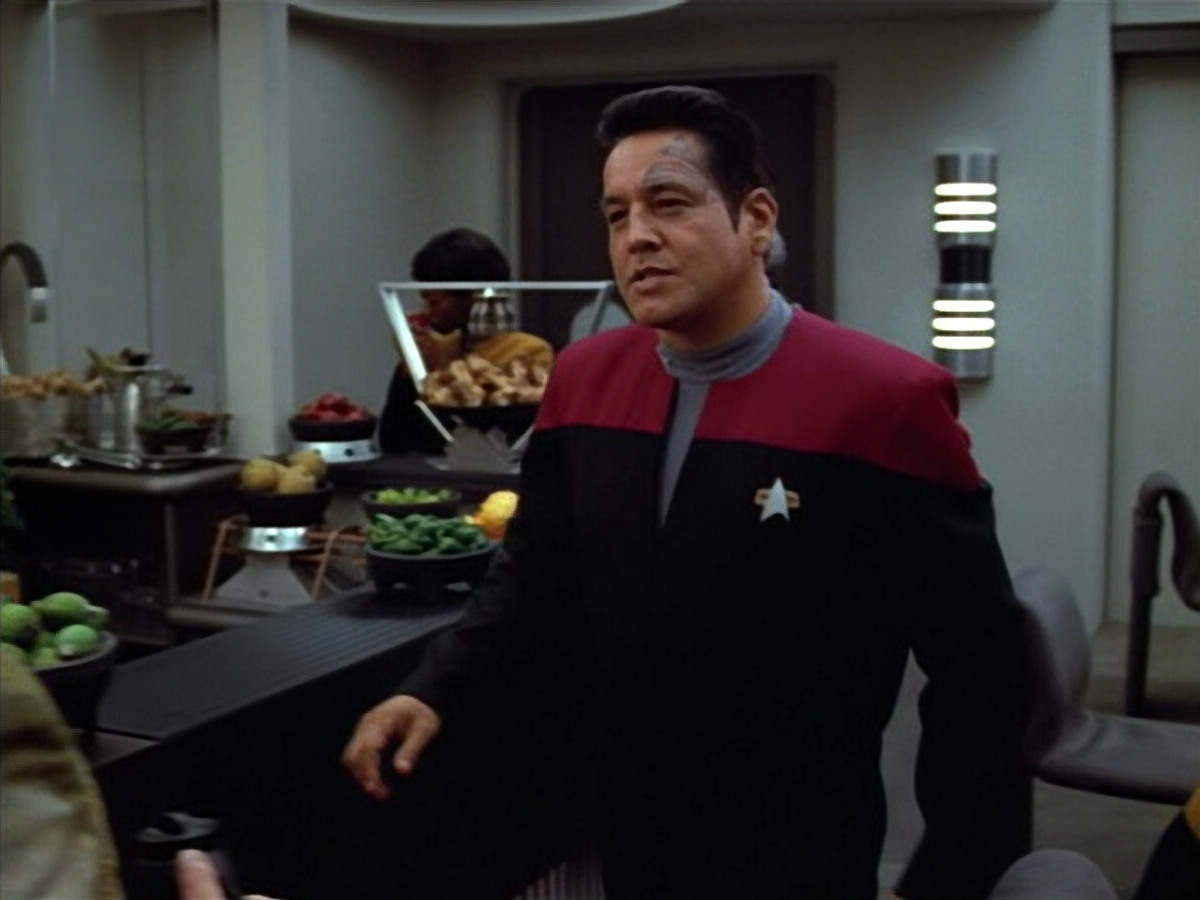 extant_StarTrek_VOY_4x12-MortalCoil_00036.jpg