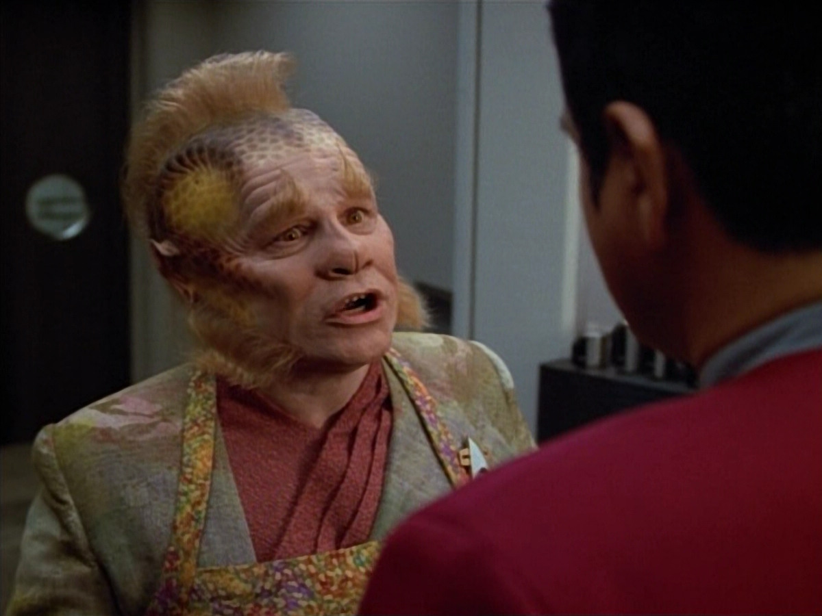 extant_StarTrek_VOY_4x12-MortalCoil_00051.jpg