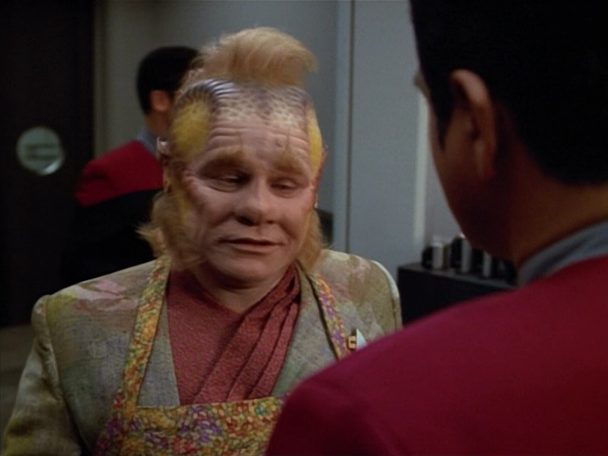 extant_StarTrek_VOY_4x12-MortalCoil_00055.jpg