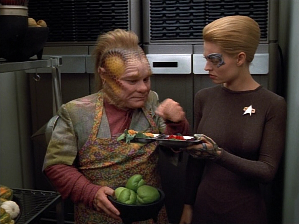 extant_StarTrek_VOY_4x12-MortalCoil_00085.jpg