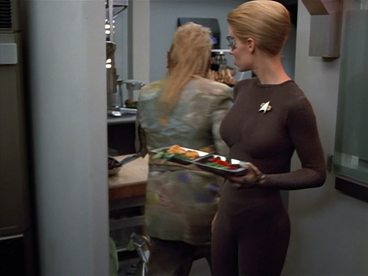 extant_StarTrek_VOY_4x12-MortalCoil_00112.jpg