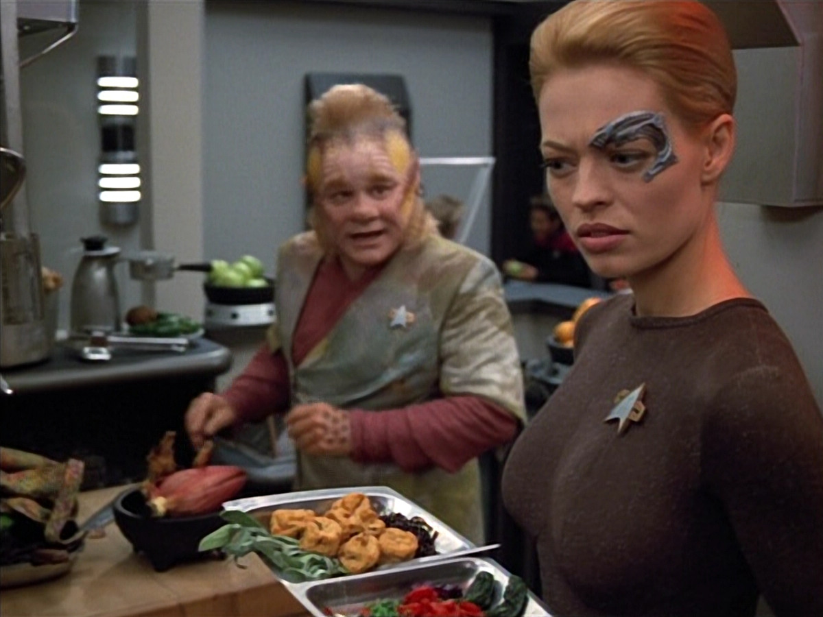 extant_StarTrek_VOY_4x12-MortalCoil_00148.jpg