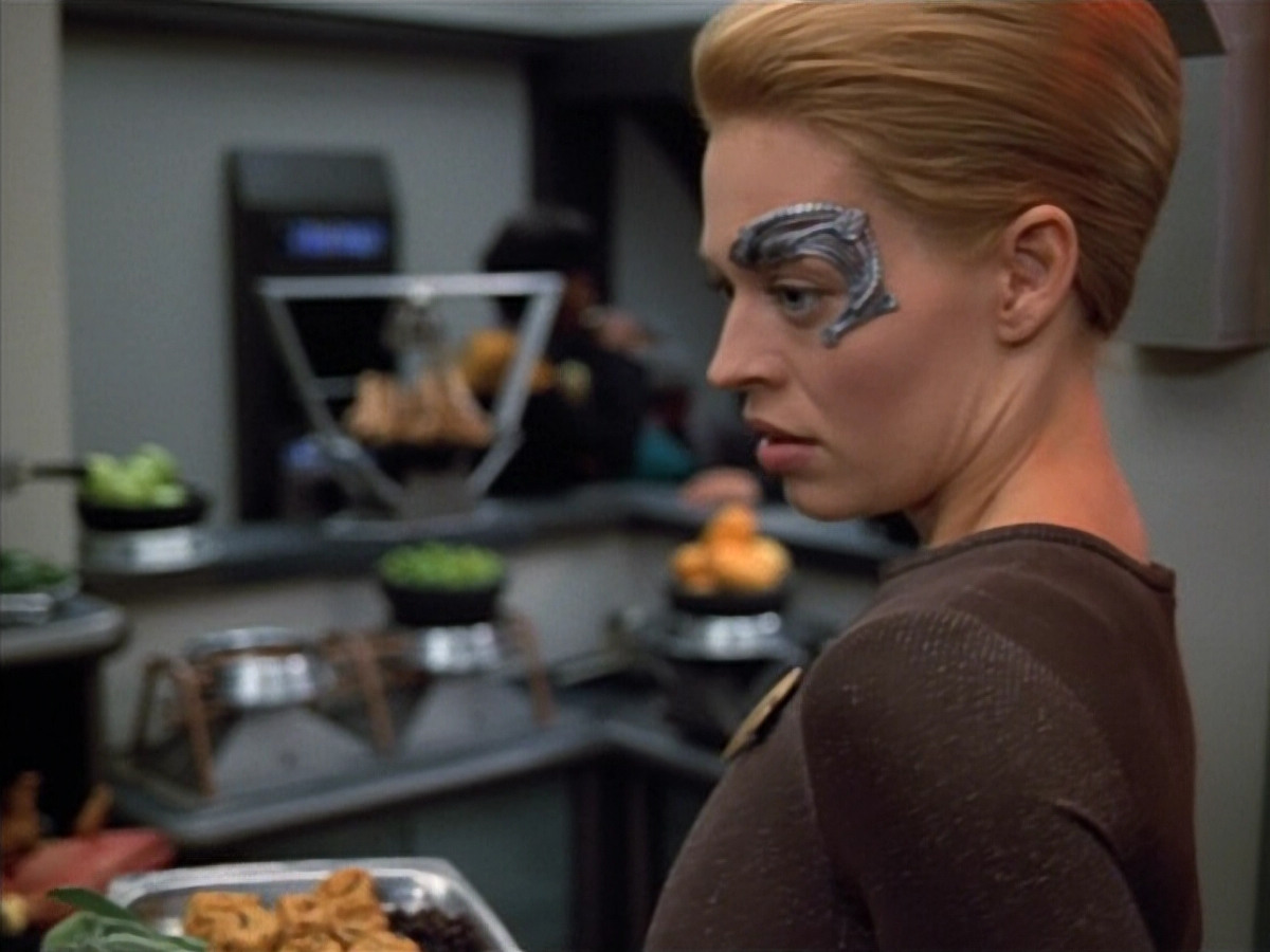 extant_StarTrek_VOY_4x12-MortalCoil_00168.jpg