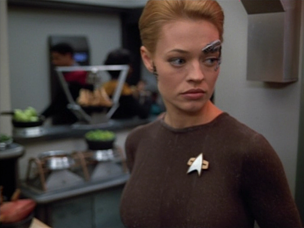 extant_StarTrek_VOY_4x12-MortalCoil_00170.jpg
