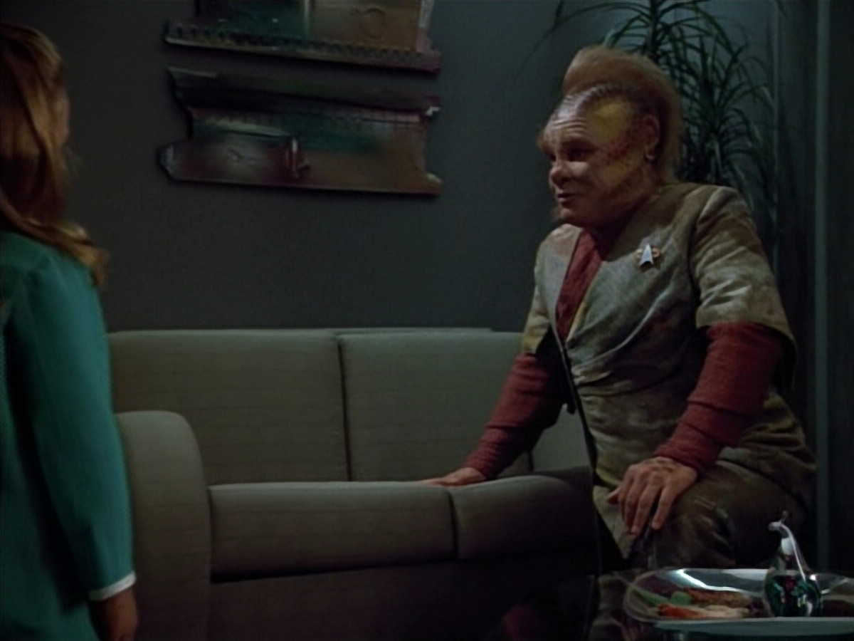 extant_StarTrek_VOY_4x12-MortalCoil_00174.jpg