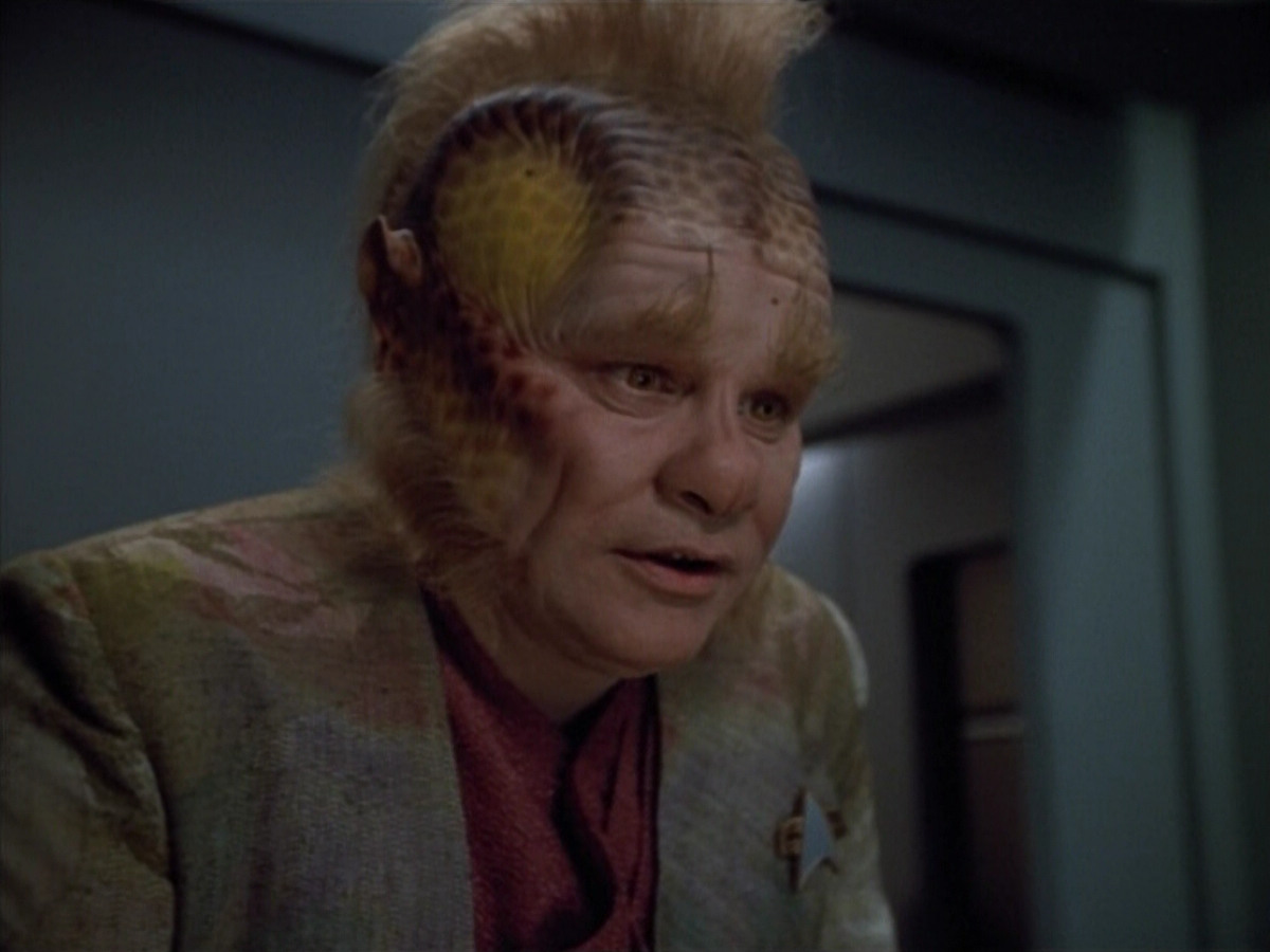 extant_StarTrek_VOY_4x12-MortalCoil_00267.jpg