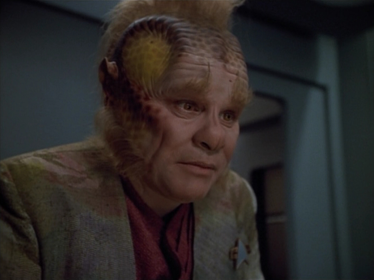 extant_StarTrek_VOY_4x12-MortalCoil_00270.jpg