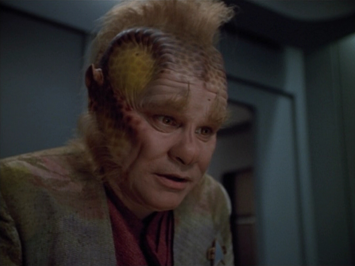 extant_StarTrek_VOY_4x12-MortalCoil_00273.jpg