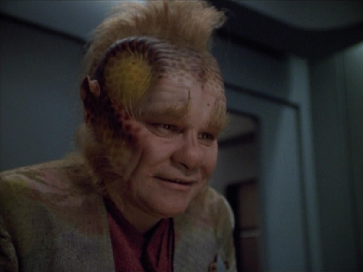 extant_StarTrek_VOY_4x12-MortalCoil_00276.jpg