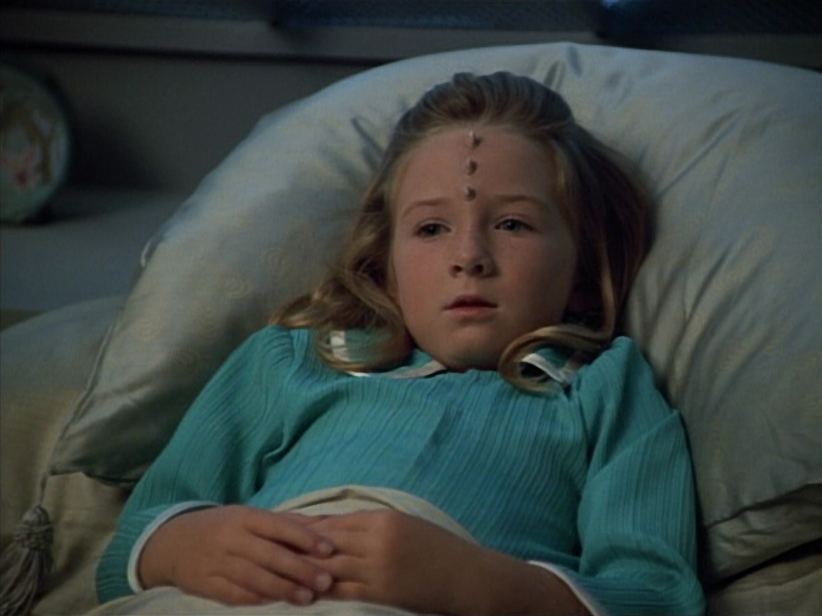 extant_StarTrek_VOY_4x12-MortalCoil_00280.jpg