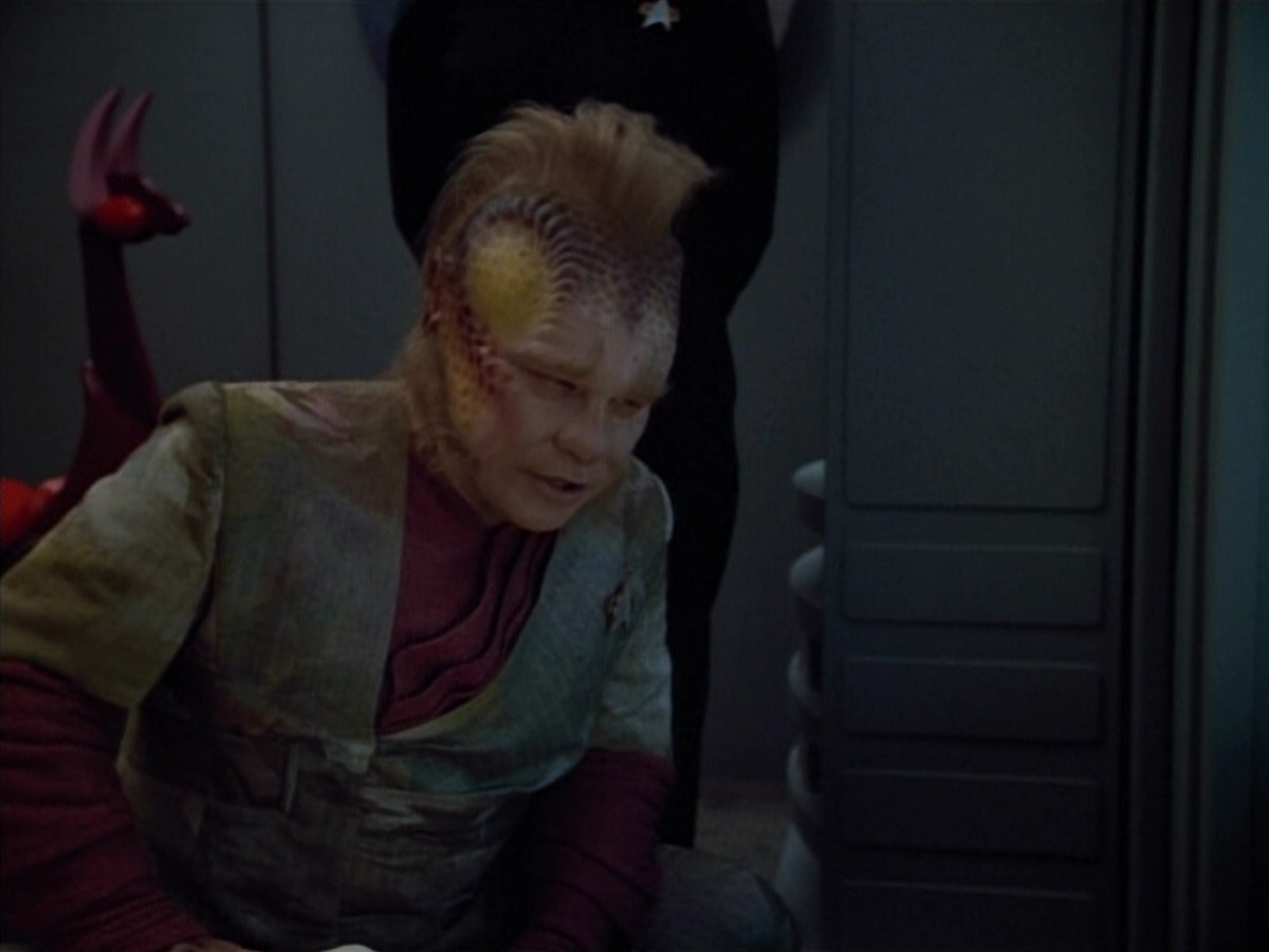 extant_StarTrek_VOY_4x12-MortalCoil_00294.jpg