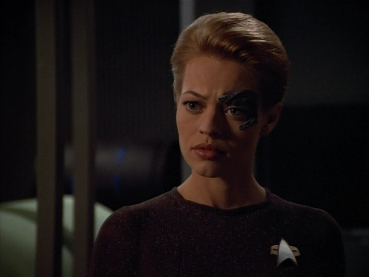 extant_StarTrek_VOY_4x12-MortalCoil_00375.jpg