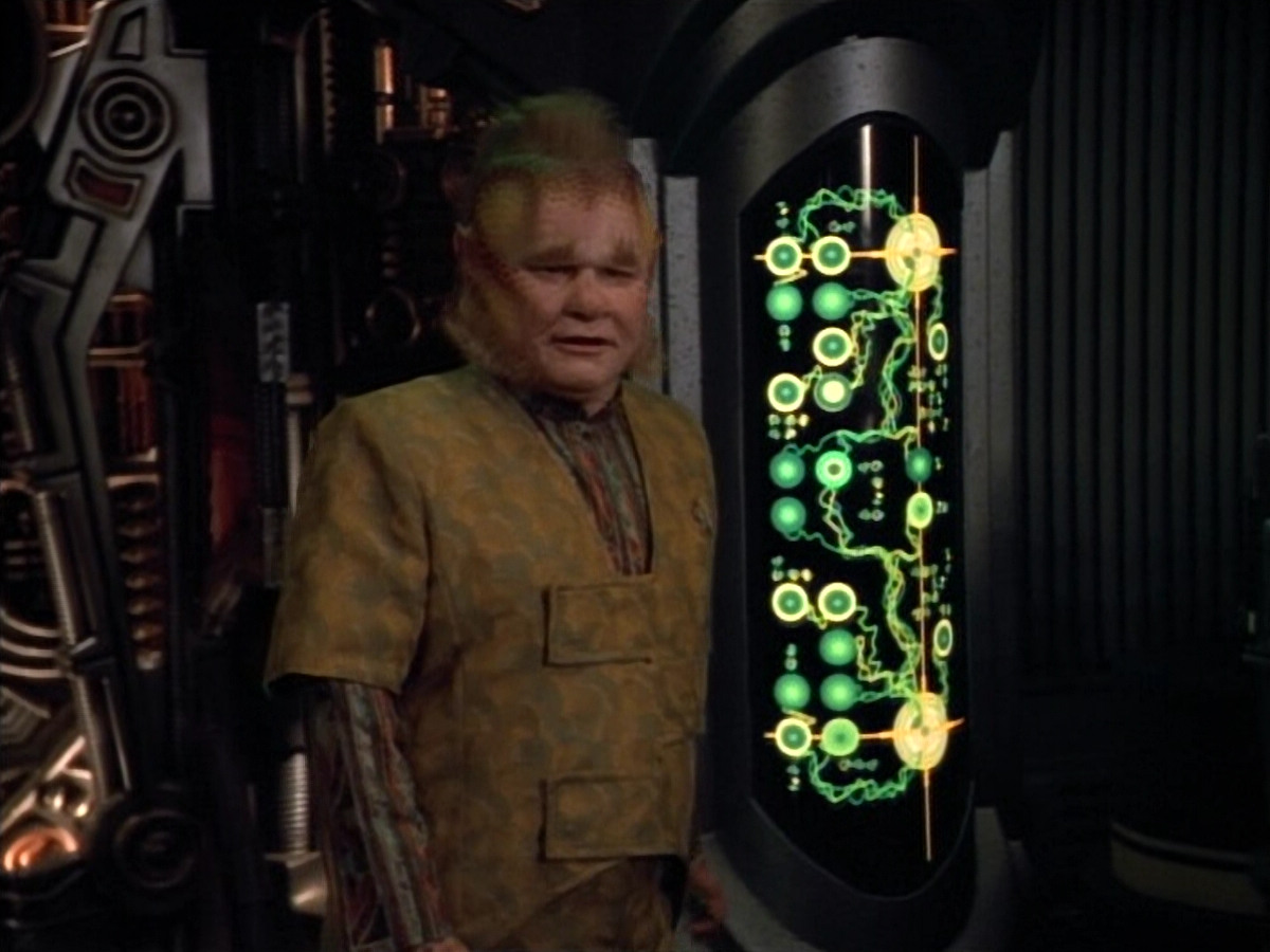 extant_StarTrek_VOY_4x12-MortalCoil_00381.jpg