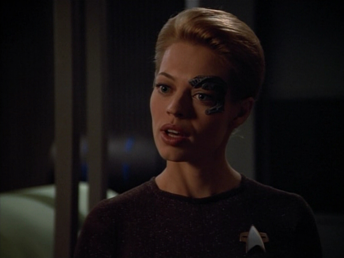 extant_StarTrek_VOY_4x12-MortalCoil_00401.jpg