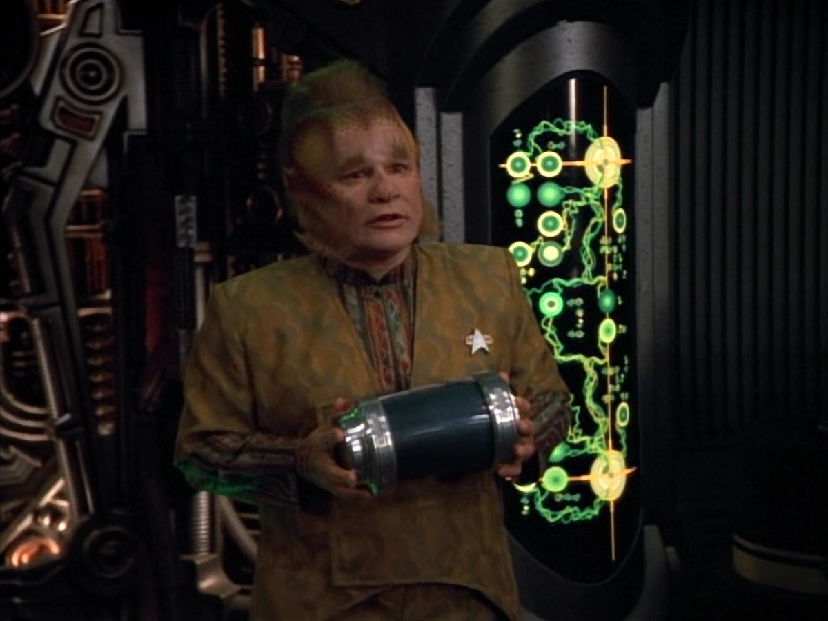 extant_StarTrek_VOY_4x12-MortalCoil_00403.jpg