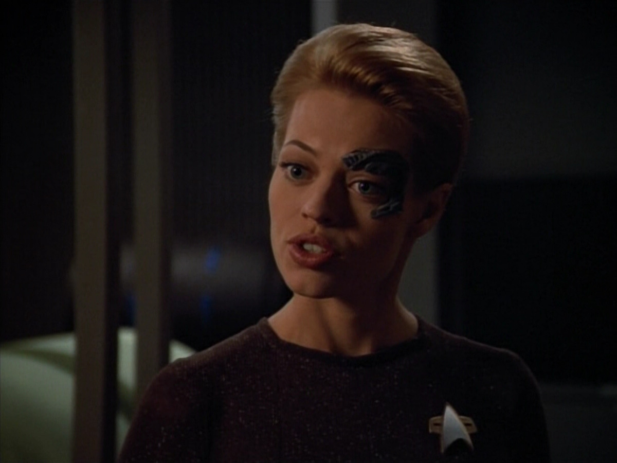 extant_StarTrek_VOY_4x12-MortalCoil_00416.jpg