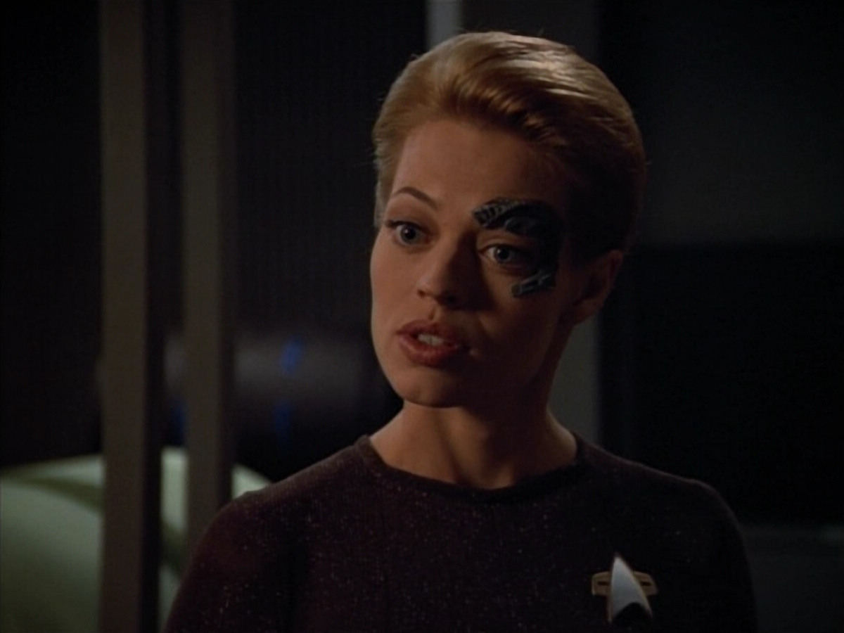extant_StarTrek_VOY_4x12-MortalCoil_00417.jpg