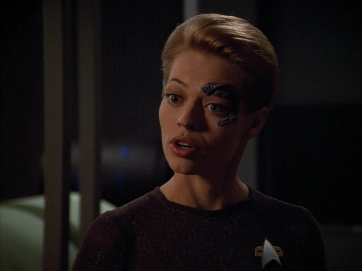 extant_StarTrek_VOY_4x12-MortalCoil_00418.jpg