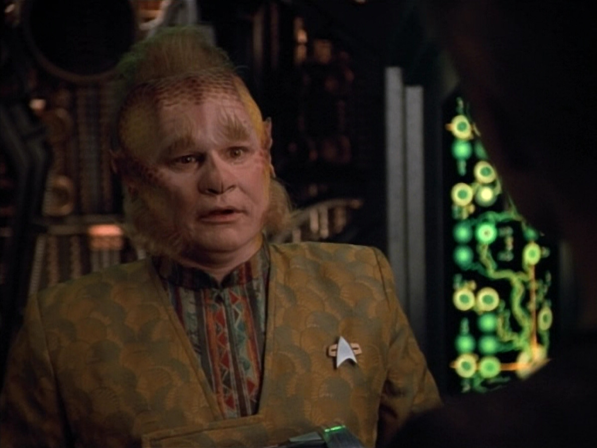 extant_StarTrek_VOY_4x12-MortalCoil_00422.jpg