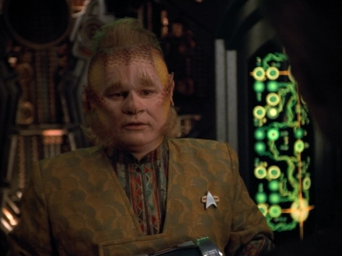 extant_StarTrek_VOY_4x12-MortalCoil_00432.jpg