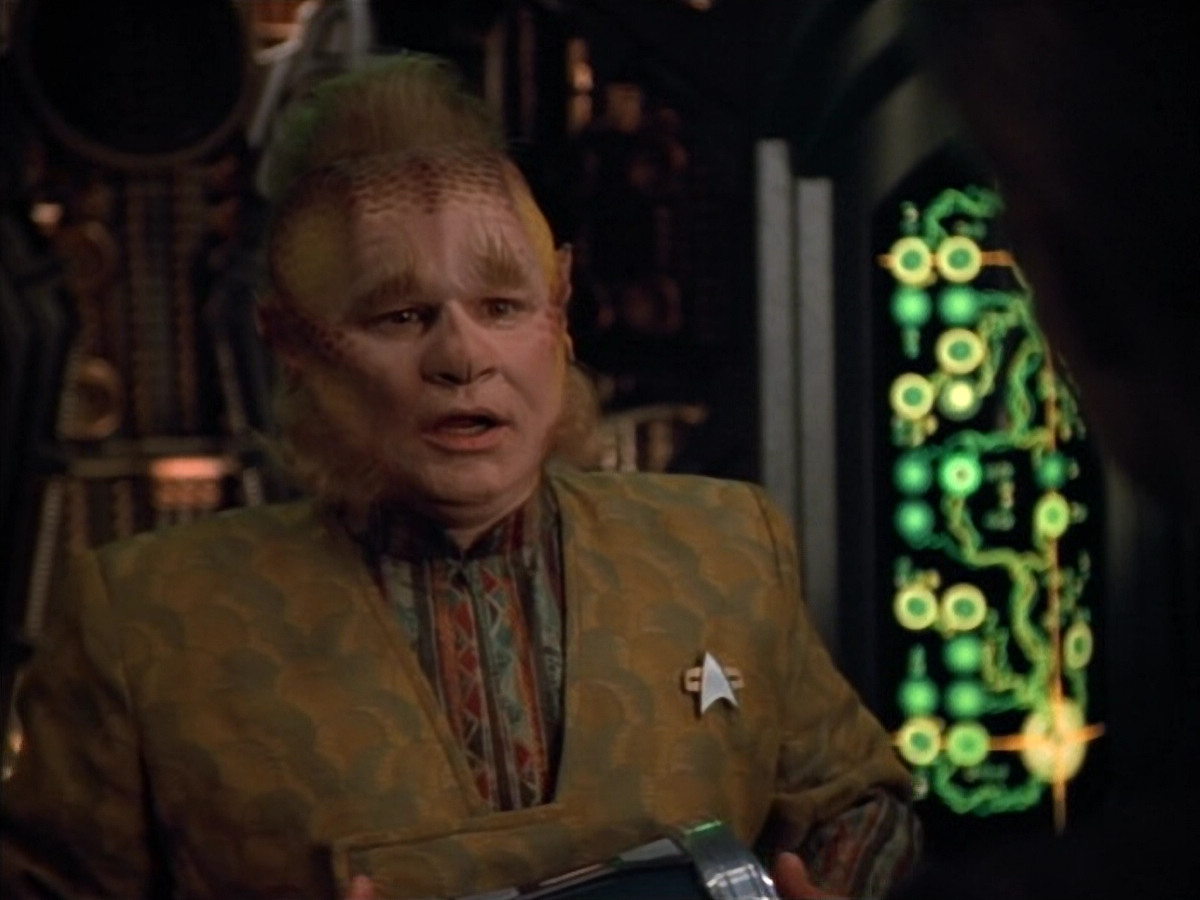 extant_StarTrek_VOY_4x12-MortalCoil_00435.jpg