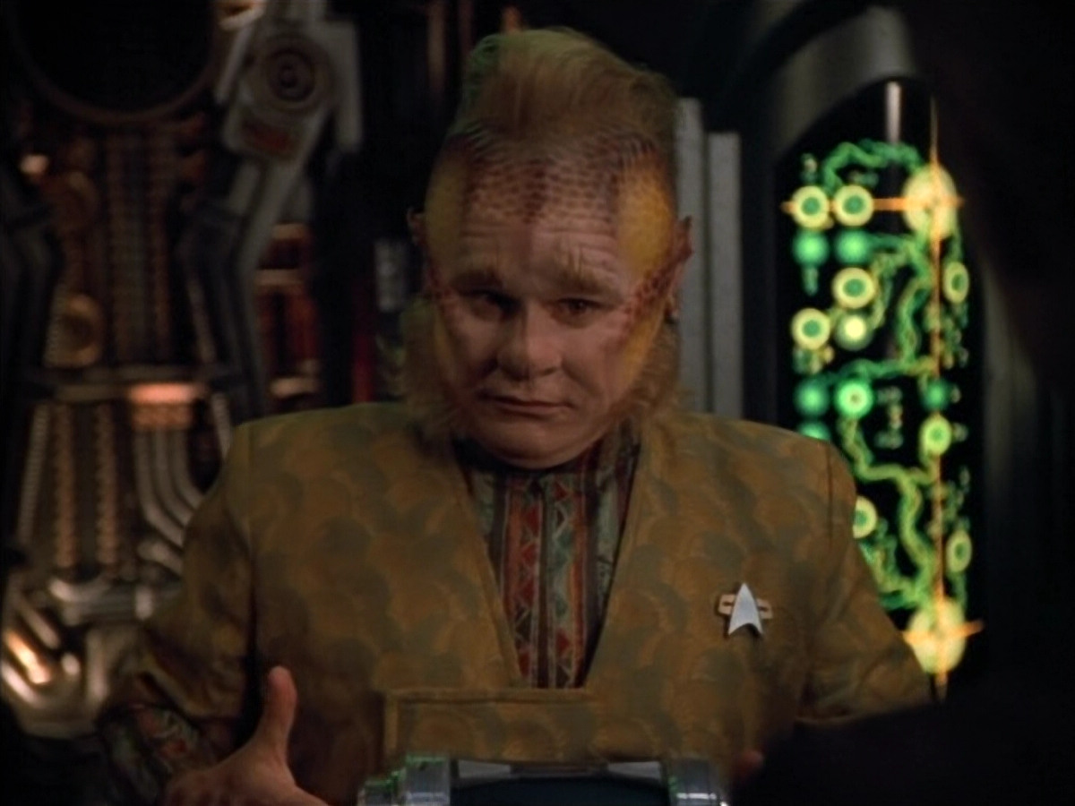 extant_StarTrek_VOY_4x12-MortalCoil_00443.jpg