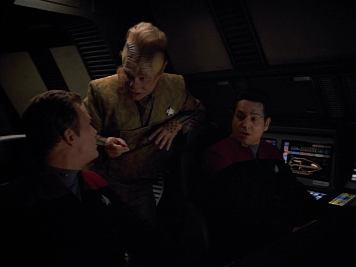 extant_StarTrek_VOY_4x12-MortalCoil_00471.jpg