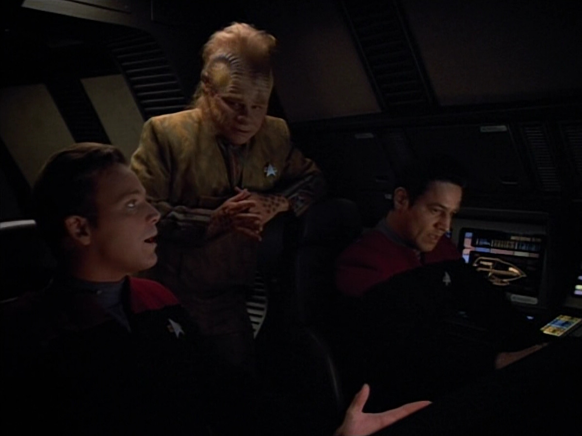 extant_StarTrek_VOY_4x12-MortalCoil_00478.jpg