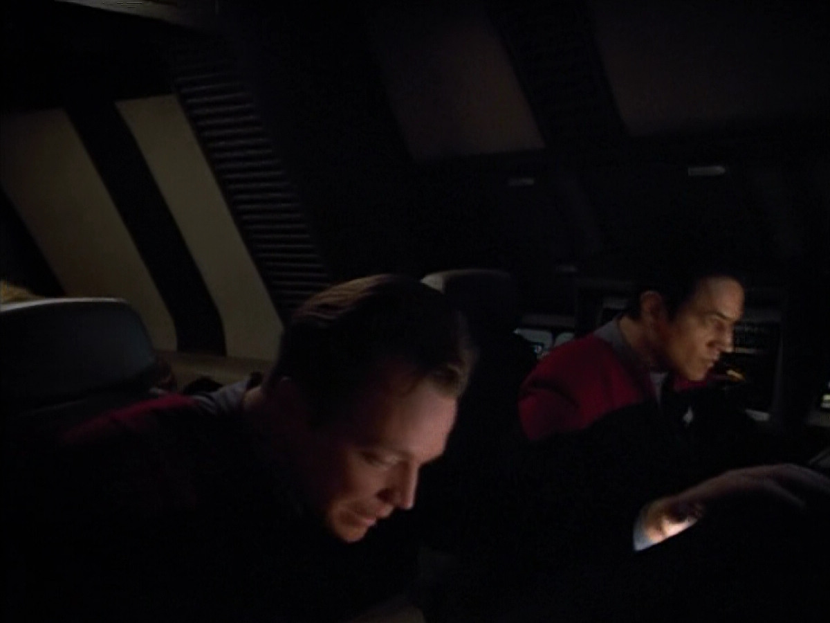 extant_StarTrek_VOY_4x12-MortalCoil_00517.jpg