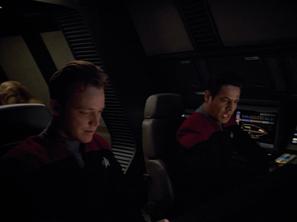 extant_StarTrek_VOY_4x12-MortalCoil_00529.jpg