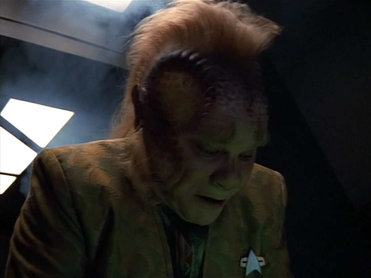 extant_StarTrek_VOY_4x12-MortalCoil_00537.jpg