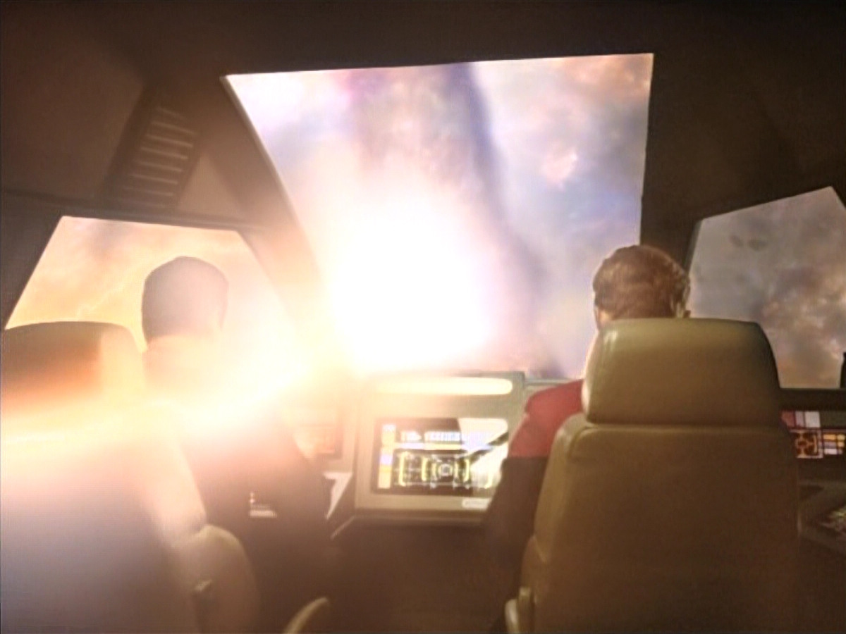 extant_StarTrek_VOY_4x12-MortalCoil_00539.jpg