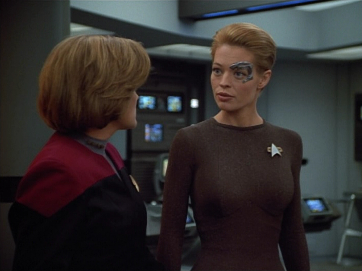 extant_StarTrek_VOY_4x12-MortalCoil_00913.jpg