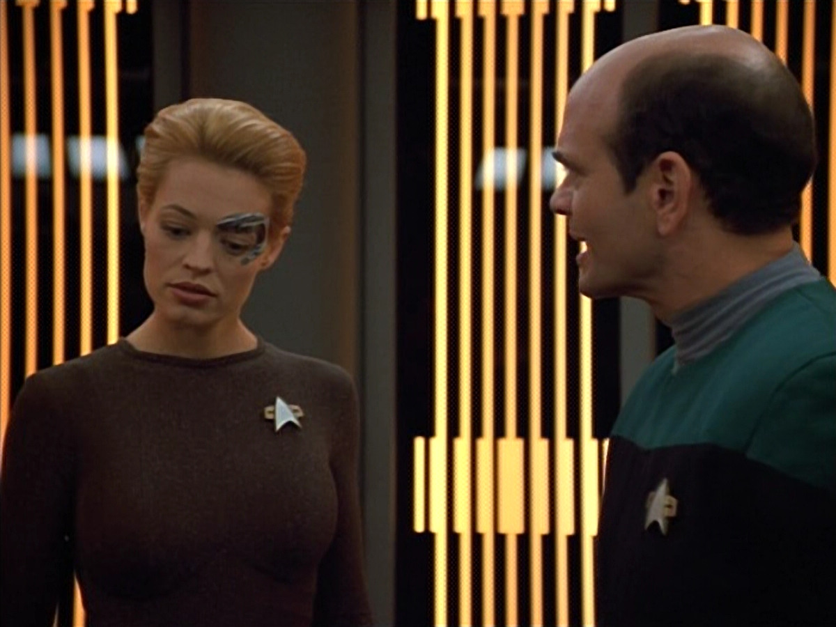 extant_StarTrek_VOY_4x12-MortalCoil_00937.jpg