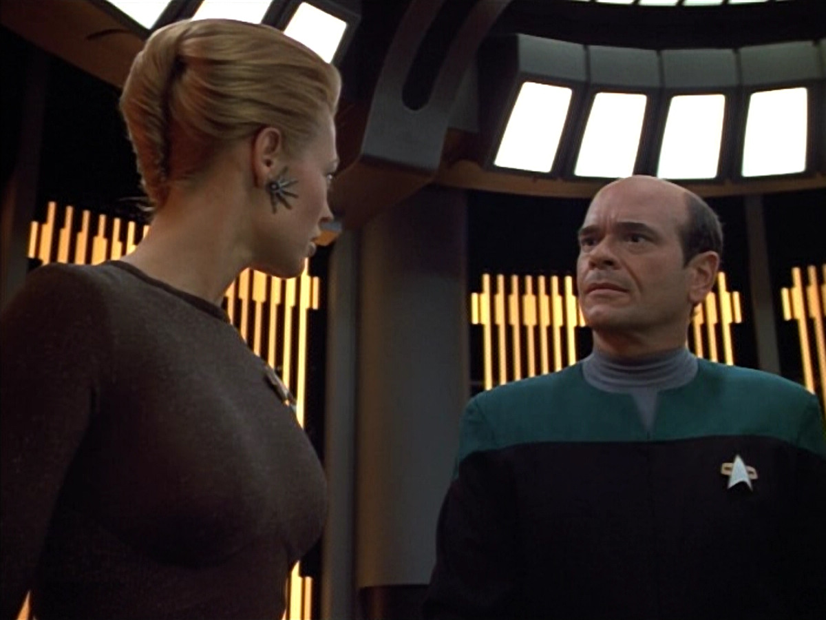 extant_StarTrek_VOY_4x12-MortalCoil_00944.jpg