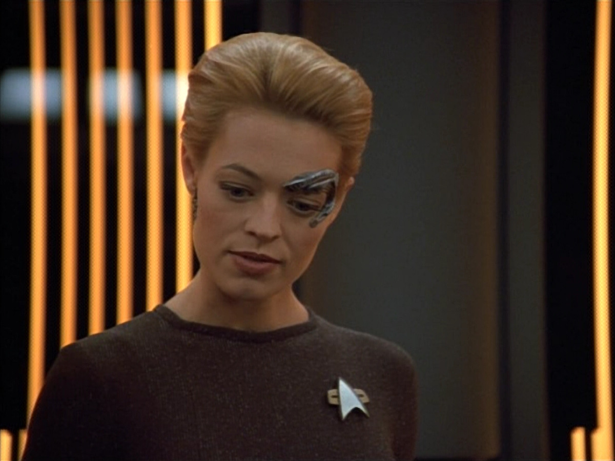 extant_StarTrek_VOY_4x12-MortalCoil_00955.jpg
