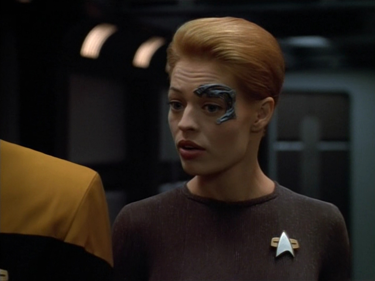 extant_StarTrek_VOY_4x12-MortalCoil_01450.jpg