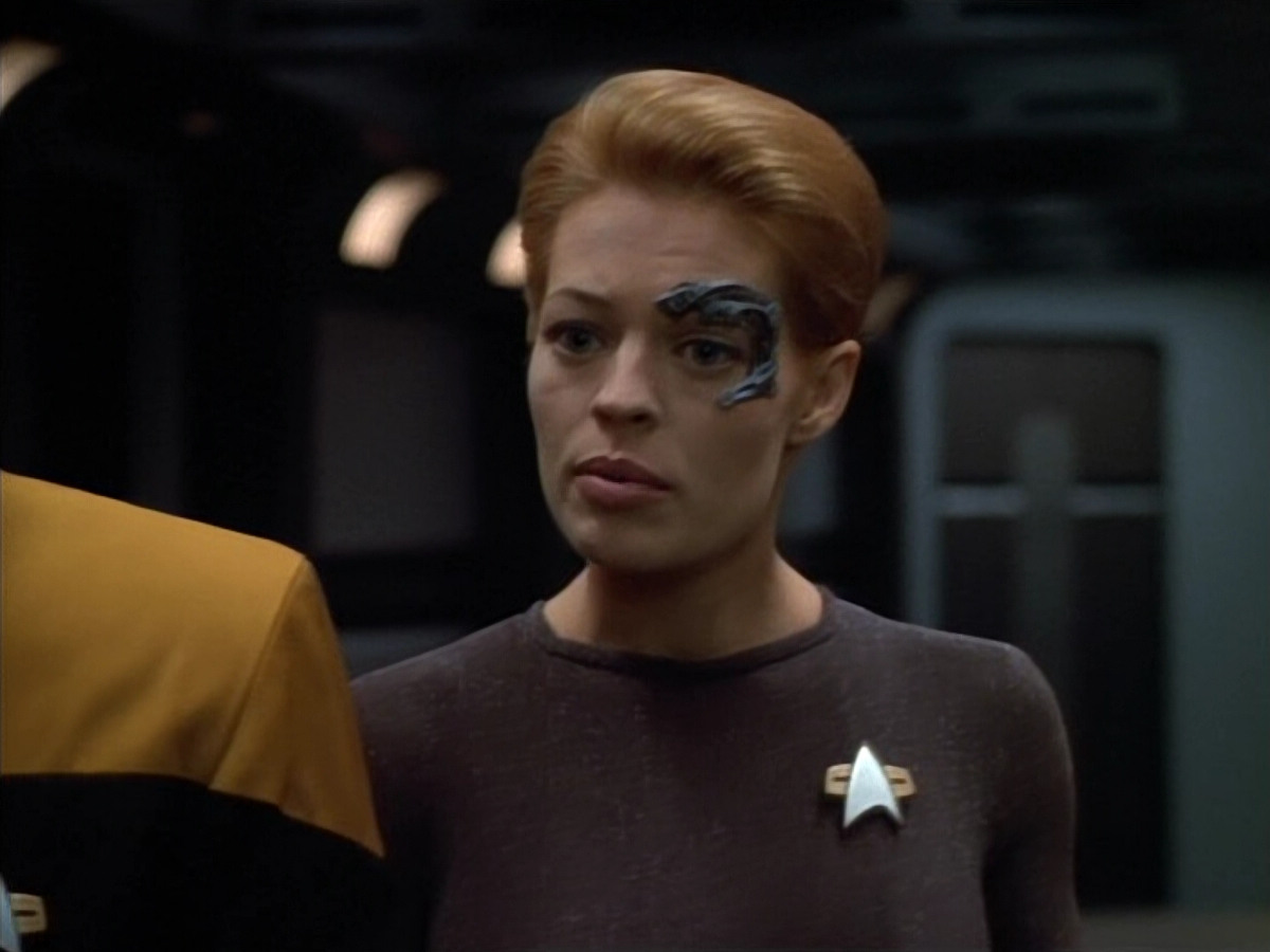 extant_StarTrek_VOY_4x12-MortalCoil_01453.jpg