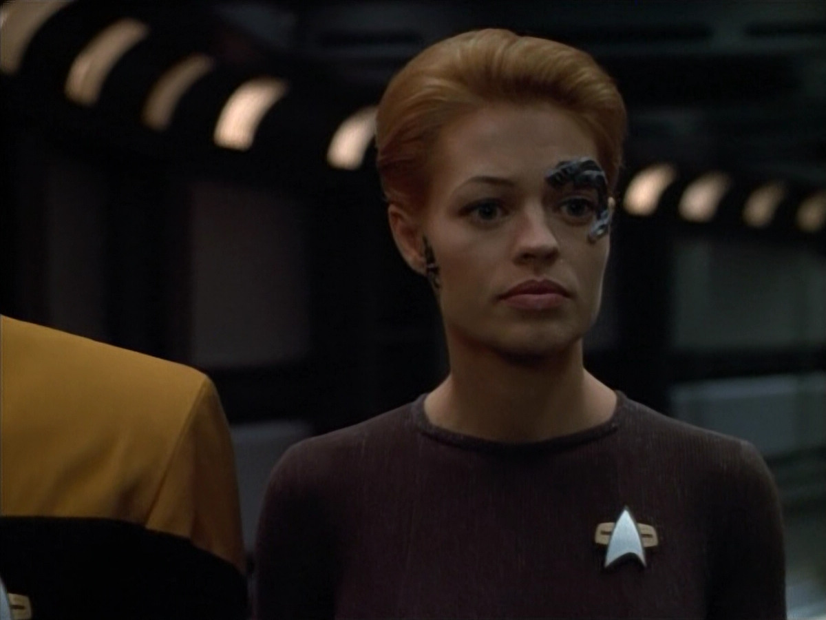 extant_StarTrek_VOY_4x12-MortalCoil_01457.jpg
