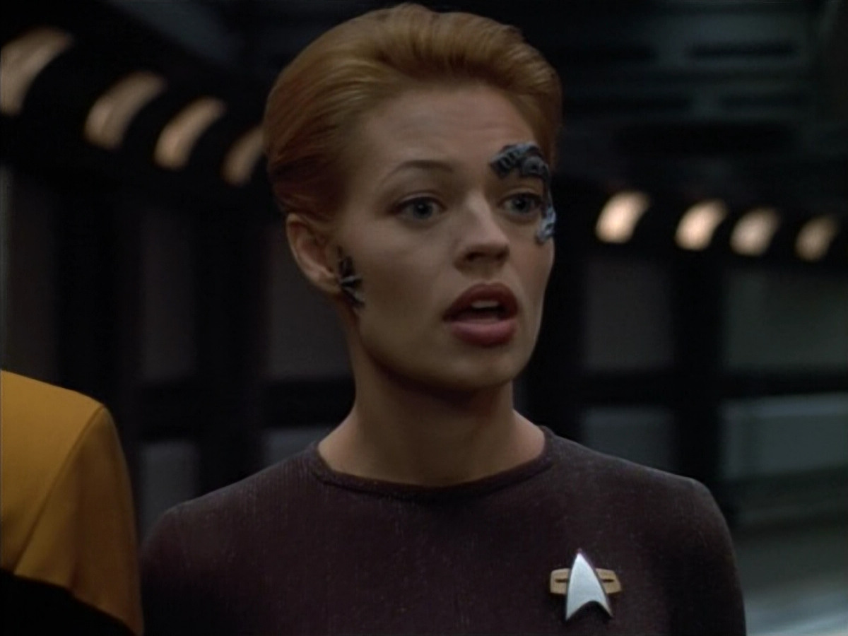extant_StarTrek_VOY_4x12-MortalCoil_01460.jpg